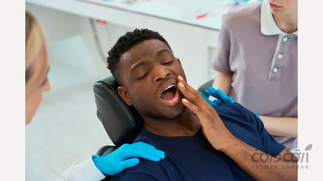 ویزیت دندانپزشک برای آفت دهان