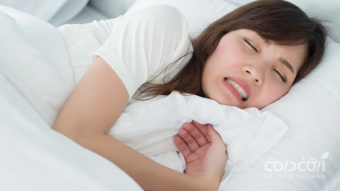 تصویر زنی در حال استراحت